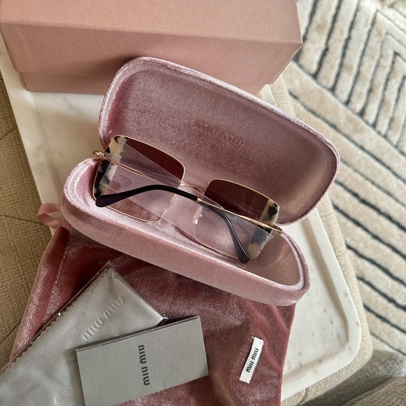 Miu Miu | MU 56VS Core Collection Sunglasses in Pink Gold/Pink Havana, Gradient - Picture 13 of 14